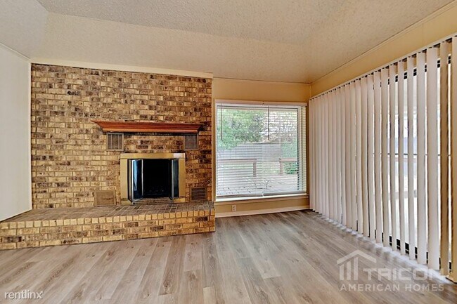 Foto del edificio - 1206 Hillcrest Dr