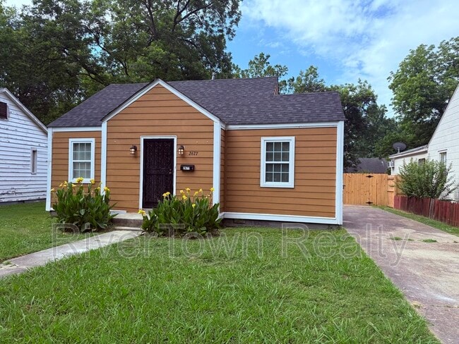 Photo - 2677 Larose Ave House