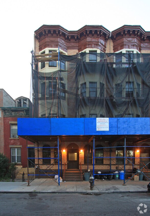 37 Kingston Ave, Brooklyn, NY 11213 Apartments in Brooklyn, NY