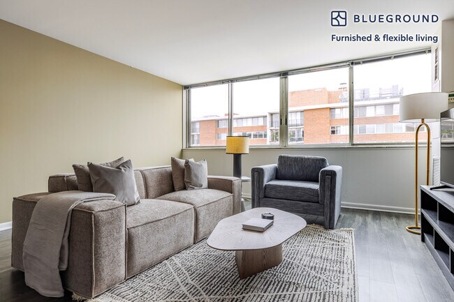 Building Photo - 901 S Ashland Ave