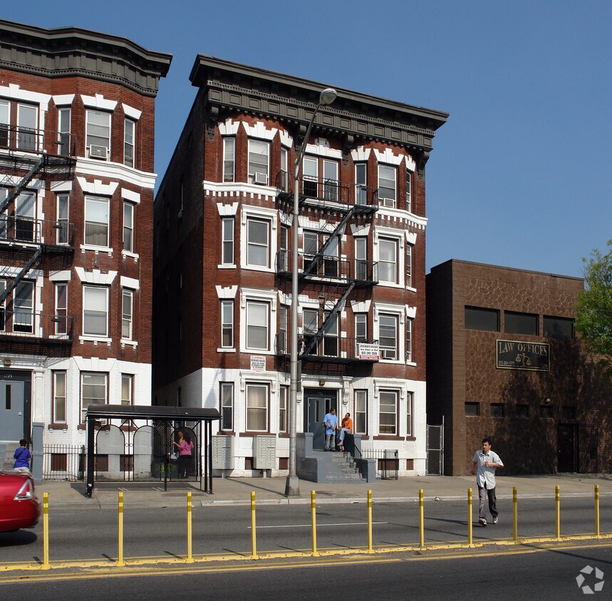 Primary Photo - 1203 Broad St