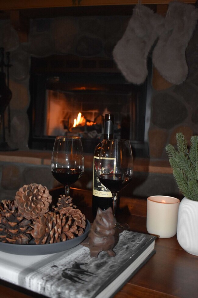 Foto del edificio - 2373 W Mountain Laurel Rd