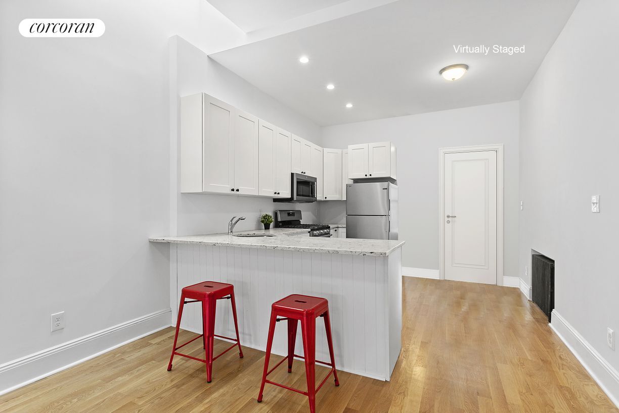 Building Photo - 447 9th St