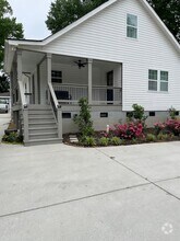 Building Photo - 1097 Dell Ave SE