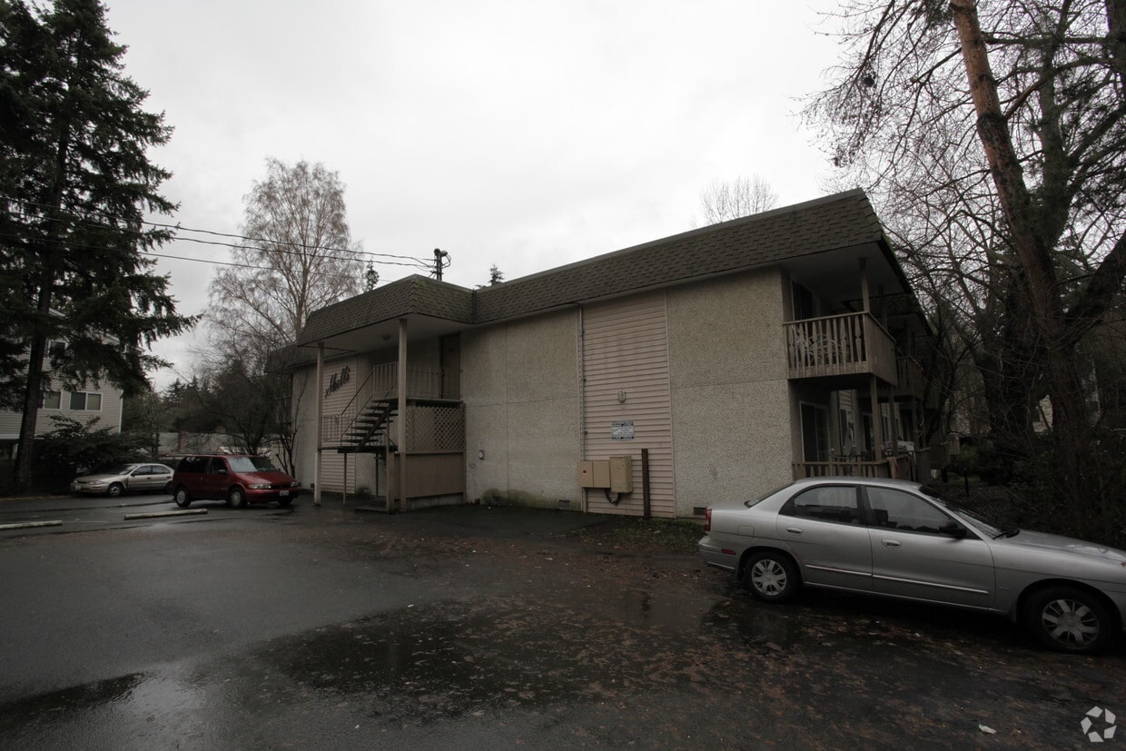 Building Photo - Shelli Apartments