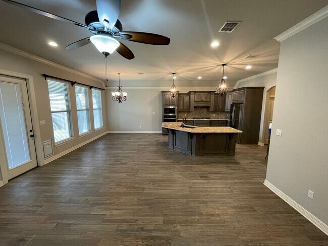 Foto del edificio - Gorgeous 4 Bedroom Home in Dogwood