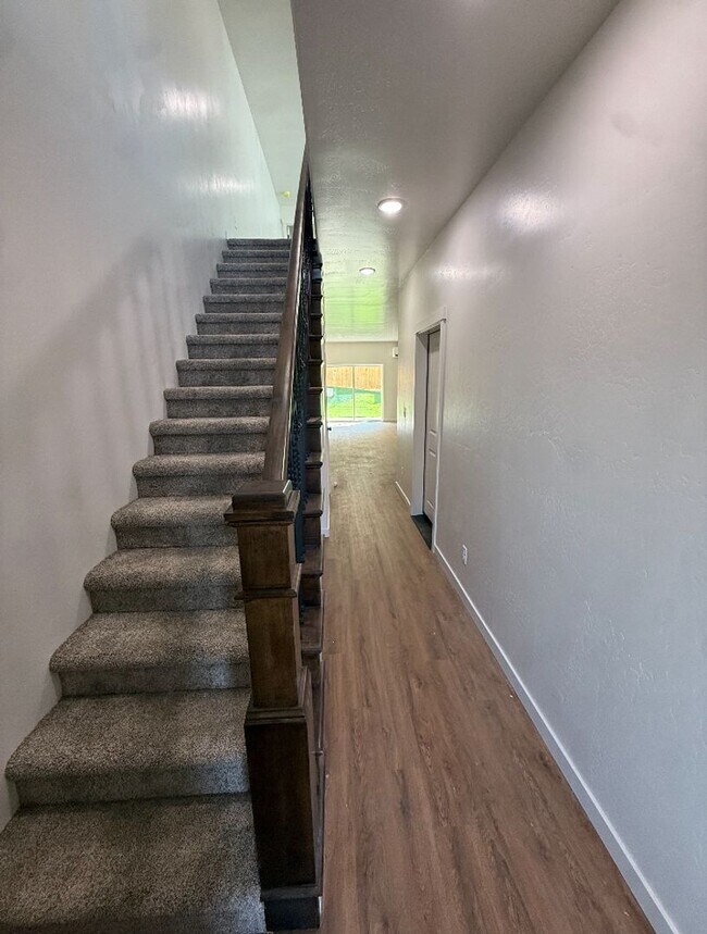 Foto del edificio - 608 N 6th St
