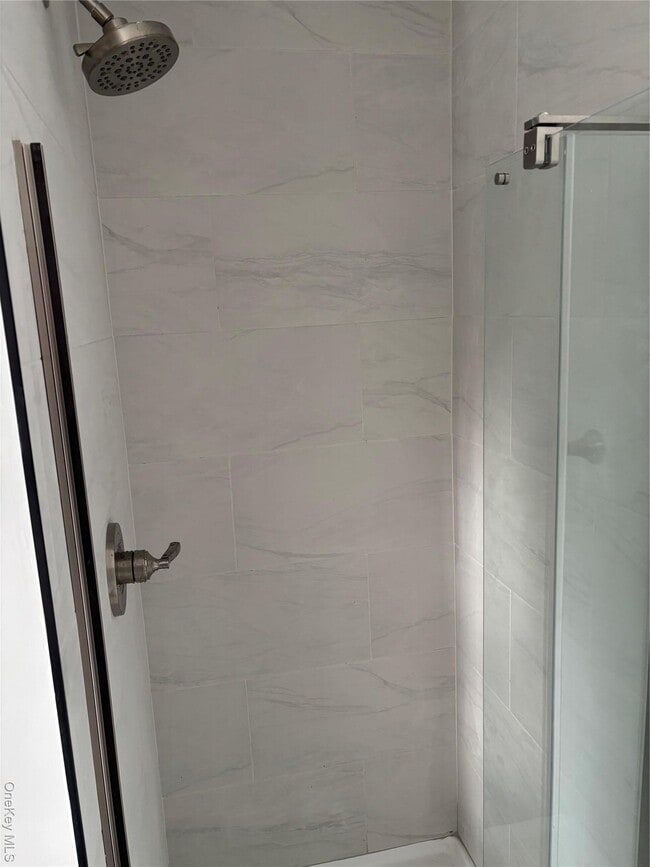 Building Photo - 171 Stoneleigh Ave