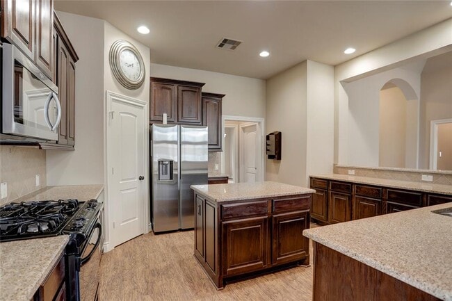 Building Photo - 28310 Lauren Cove Ln