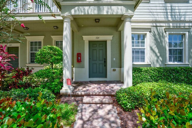 Foto del edificio - 122 W Royal Palm Cir