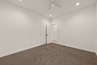 Building Photo - 1343 Alpha Ln