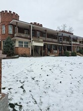 Building Photo - 14801 Clifton Blvd