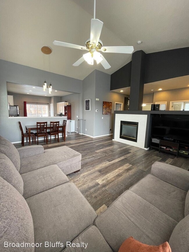 Building Photo - 6452 Shimmering Creek Dr