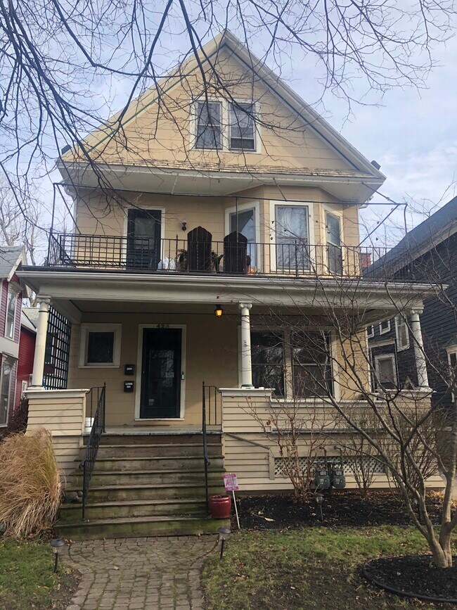 Building Photo - 423 Ashland Ave