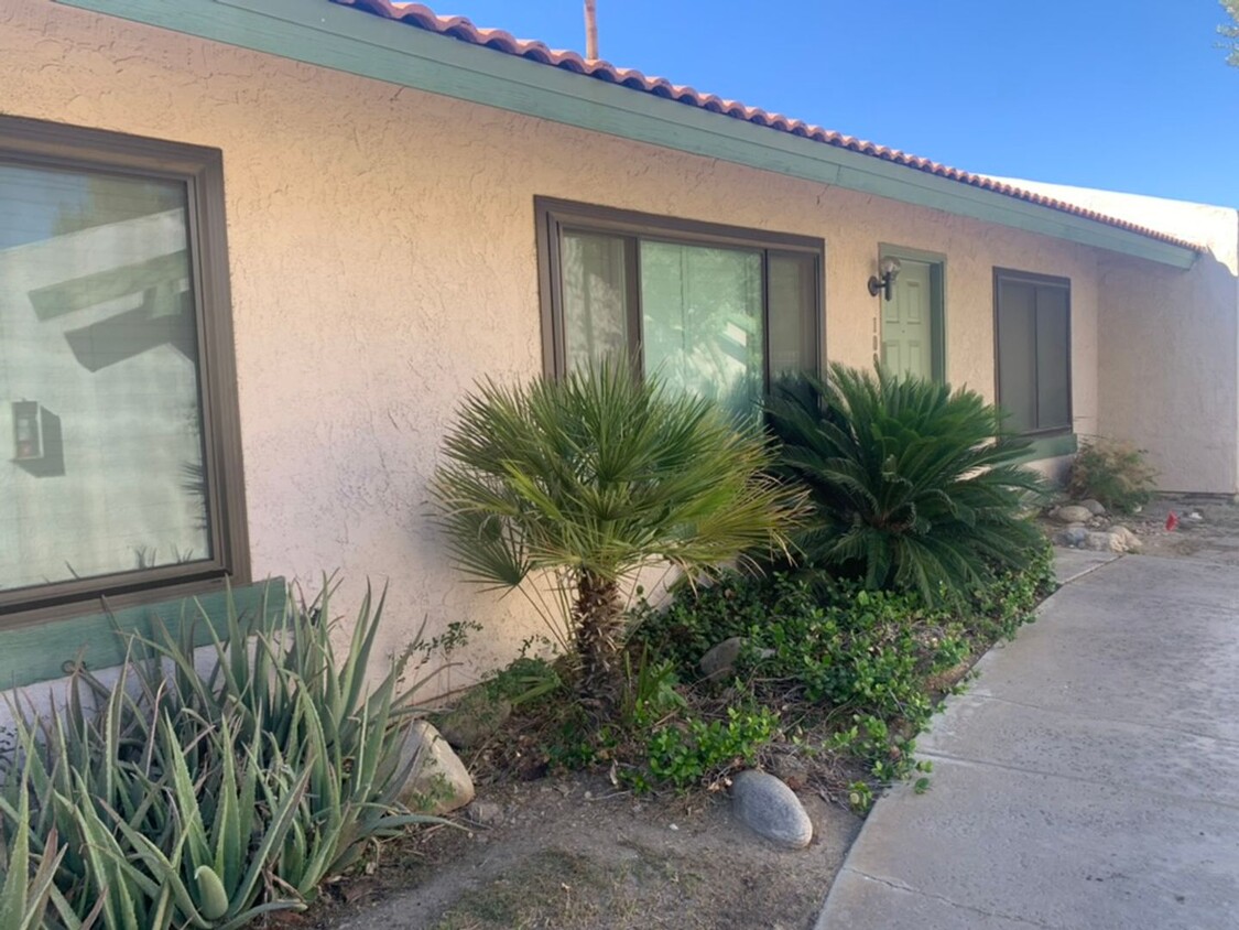 Primary Photo - **MOVE-IN SPECIAL** Two Bedroom Single Lev...