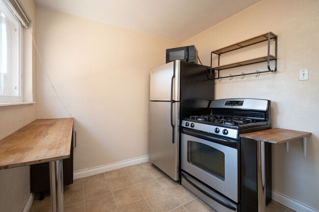 Kitchen - 1959 Oswego St