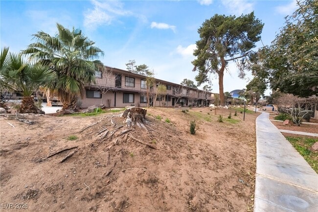 Building Photo - 625 S Royal Crest Cir