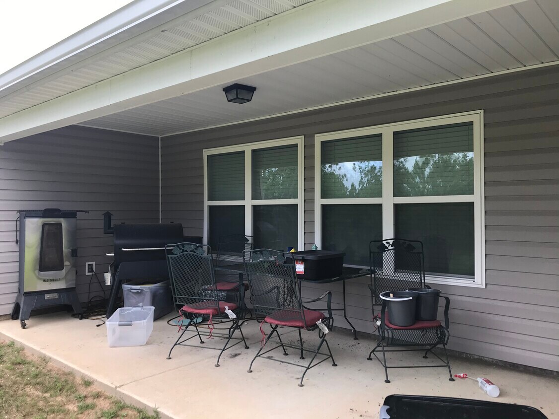 Foto del edificio - 42 Whisperwood Ln