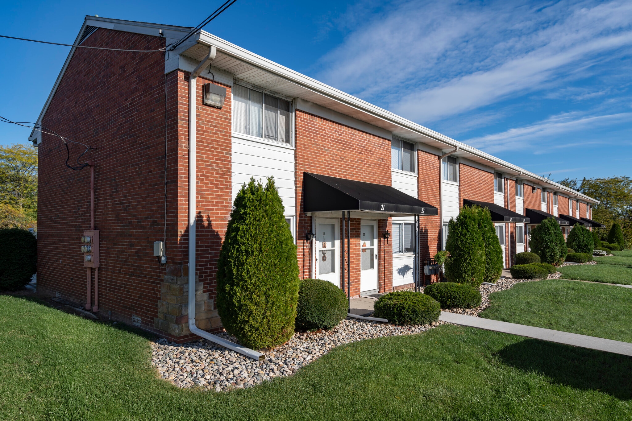 Riverview Apartments – photo 1 of 39