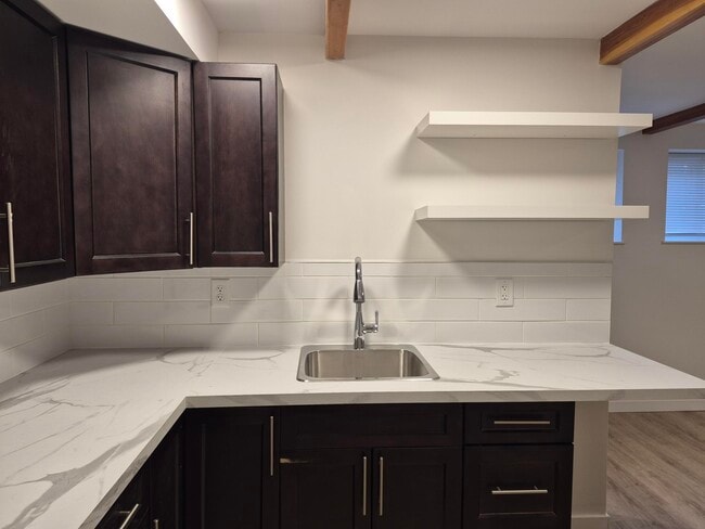 Building Photo - 1491 Government St