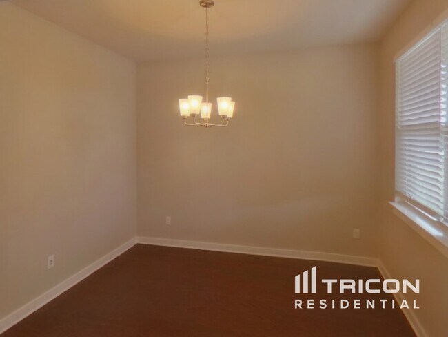 Foto del edificio - 4941 Kingdom Dr