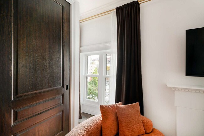 Foto del edificio - 10 5th Ave