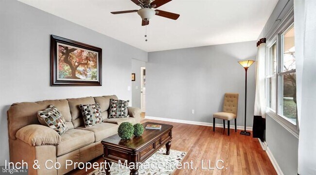 Building Photo - 3 br, 2 bath House - 561 S Findlay St