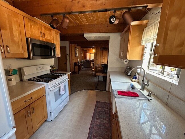 Foto del edificio - 272 Imperial Ave