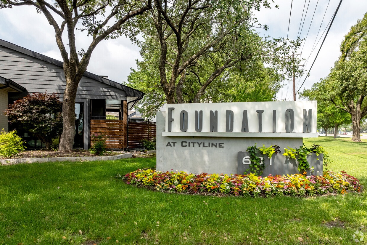 Primary Photo - Foundation at Cityline