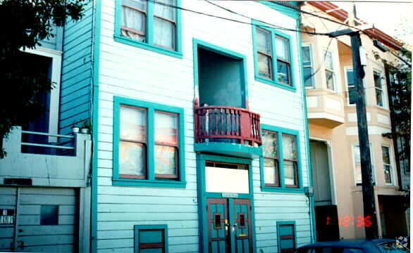 Primary Photo - 162-166 Langton St
