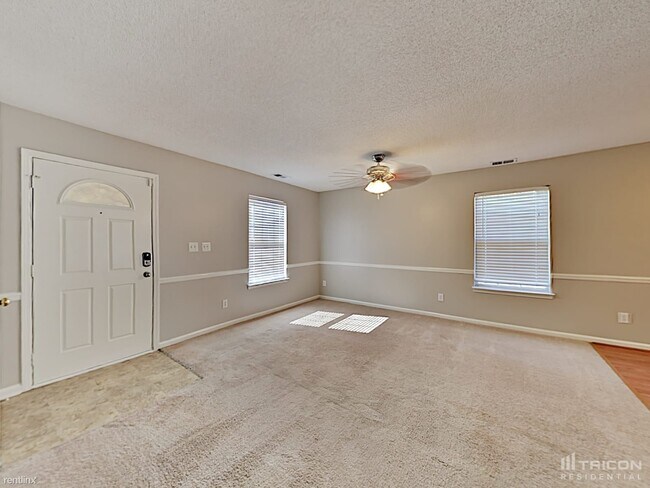 Building Photo - 2923 Rockingham Ct SW