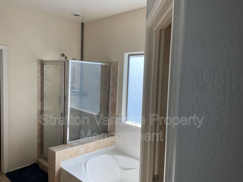 Foto del edificio - 44336 Juniper Ave