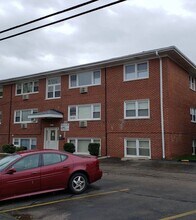 Building Photo - 10113 Hartford Ct