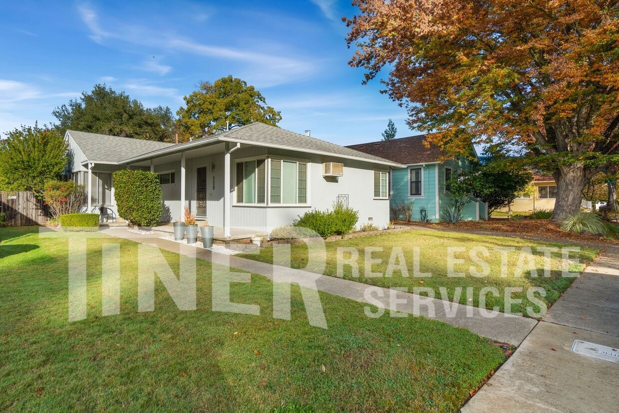 Foto principal - 208 43rd St