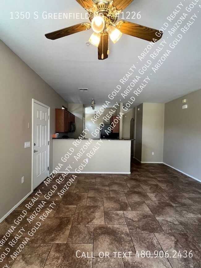 Building Photo - Tesoro at Greenfield