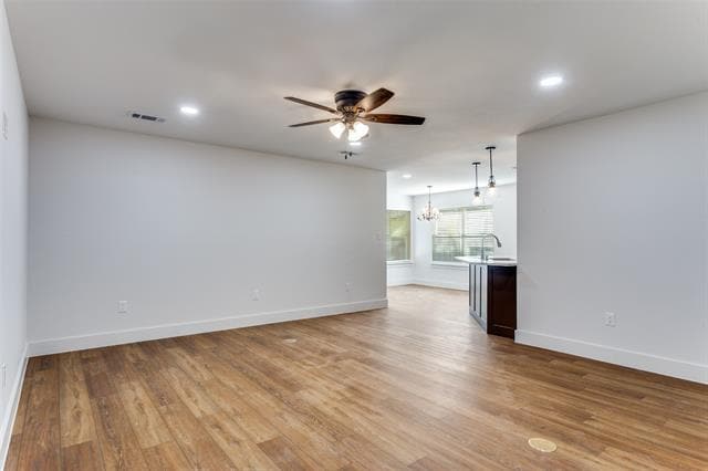 Foto del edificio - 3233 Sandage Ave