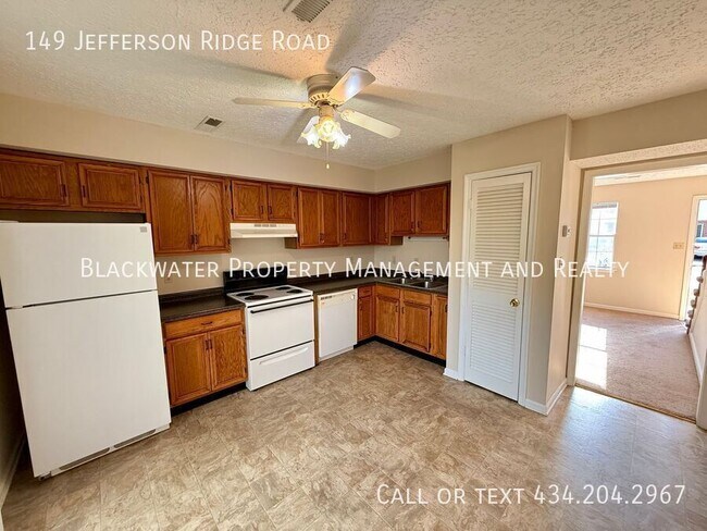 Foto del edificio - 149 Jefferson Ridge Rd