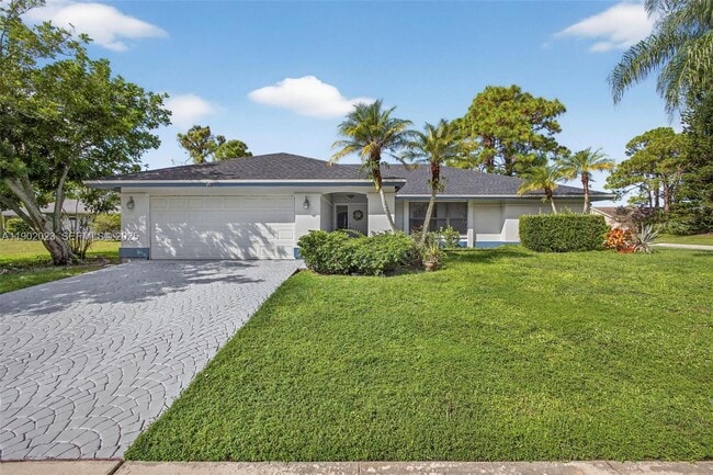 Photo - 100 Miramar Ave (Royal Palm Beach, FL) House