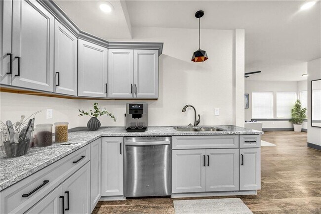 Foto del edificio - 36 Spring Creek Ct