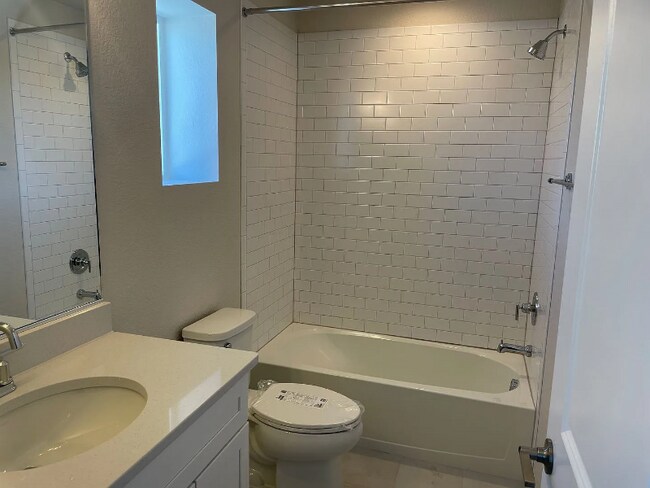 Foto del edificio - 6840 Starry Night Ln