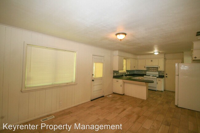 Building Photo - 116 S Louisville Pl