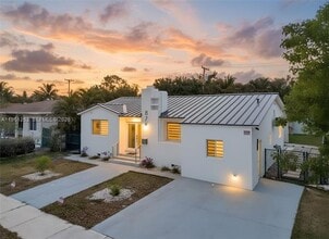 Building Photo - 876 NE 81st St