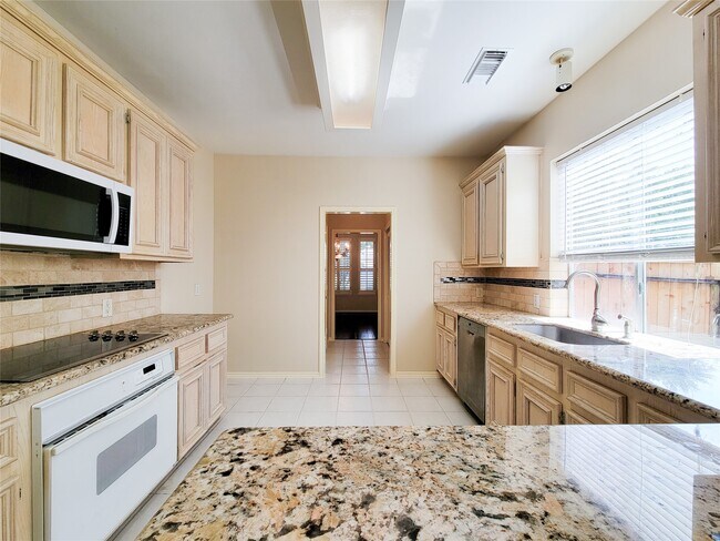 Foto del edificio - 4106 Creek Ridge Ln