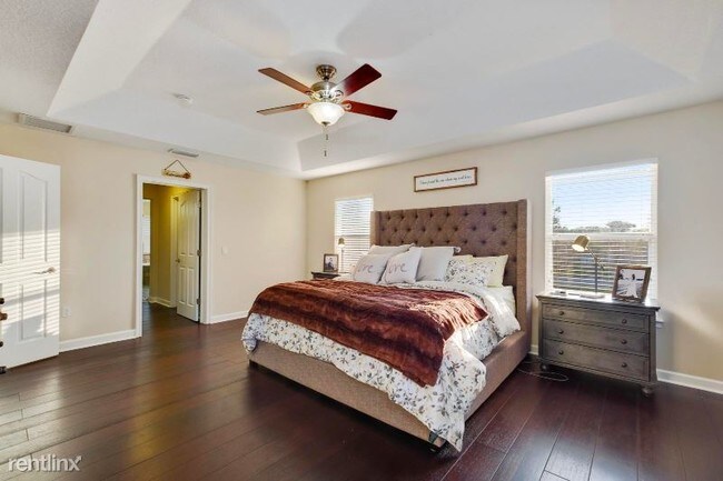 Foto del edificio - 1619 Marina Lake Dr