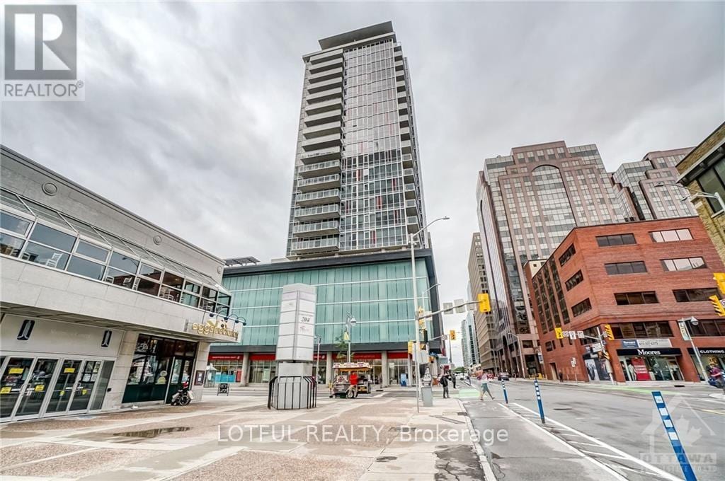 Primary Photo - 324-1324 Laurier Ave W