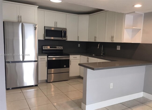 Foto del edificio - 8888 SW 131st Ct
