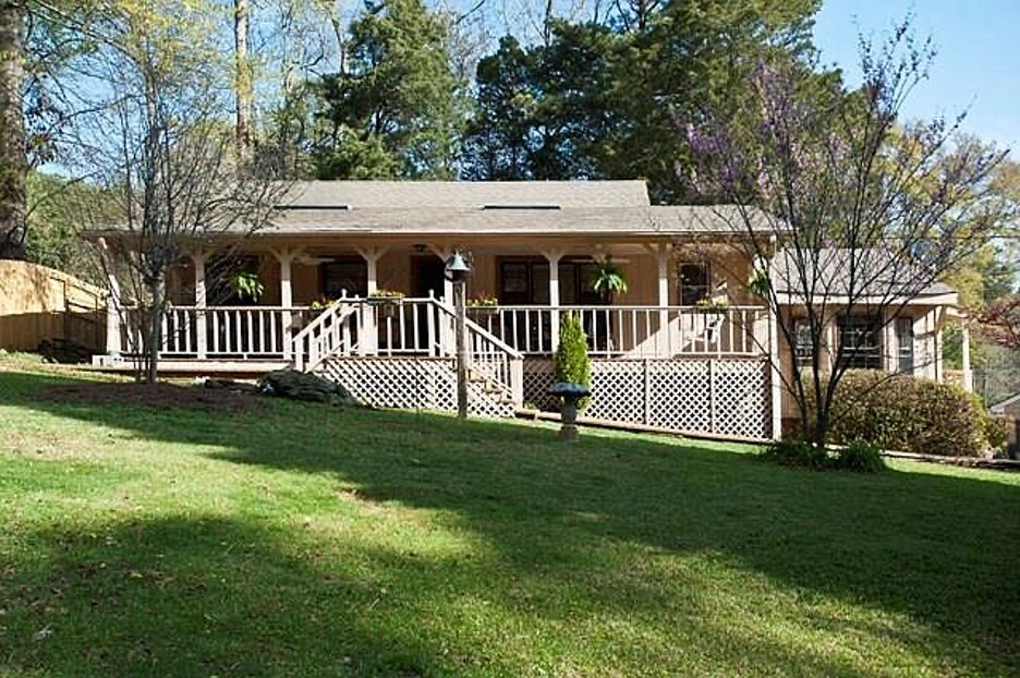 2454 Fernleaf Ln Unit NA, Decatur, GA 30033 Apartments in Decatur, GA