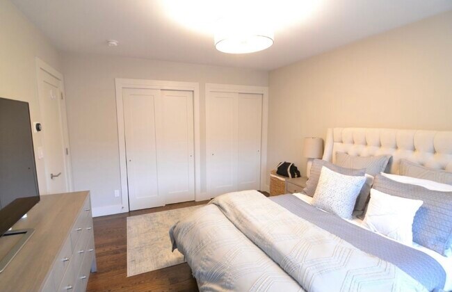 Bedroom - 2513 27th St