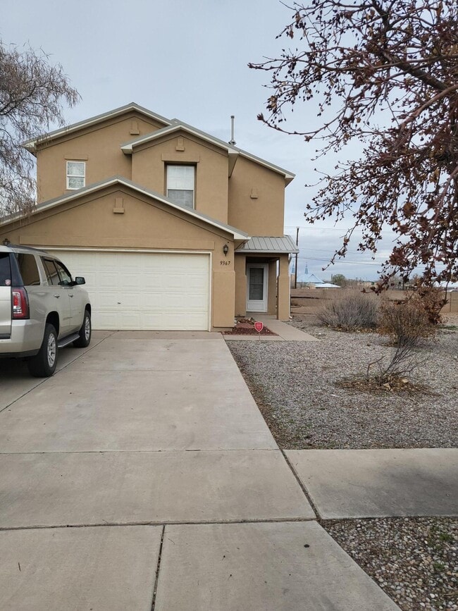 Building Photo - 9367 Vista Clara Loop NW