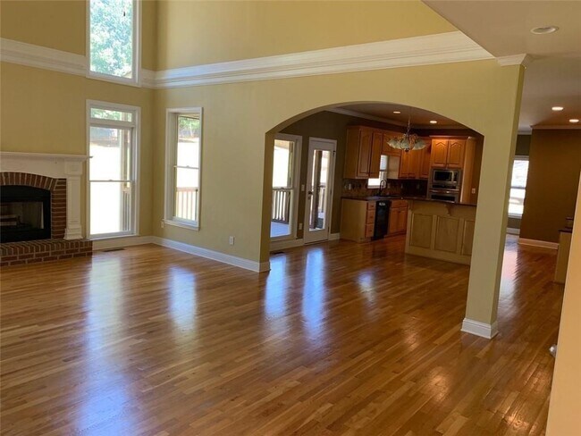 Building Photo - 4904 Hadaway Garden Way NW